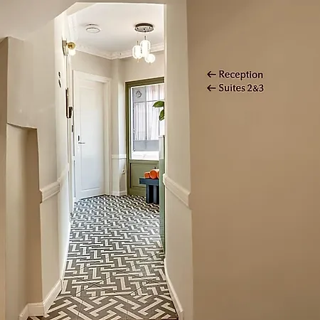Atlas Boutique Apartmanhotel Kavála